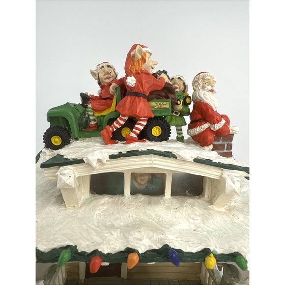 ERTL John Deere Christmas Village House Elves Up On The Housetop 1999 - Picture 2 of 9
